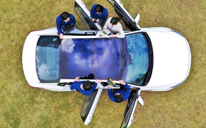 Solar-powered electric vehicle charging is being developed by Hyundai and Kia